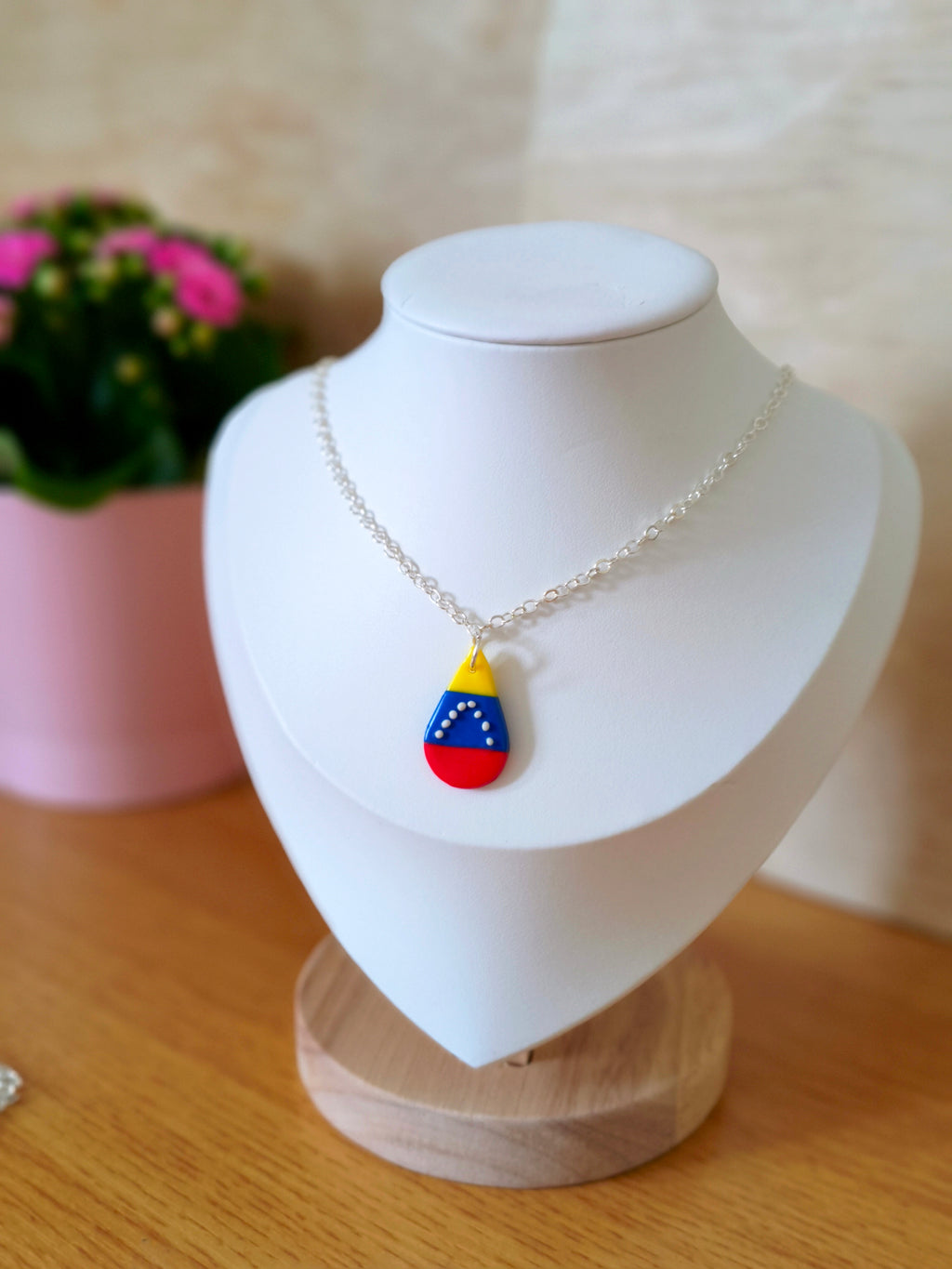 Venezuelan Necklace