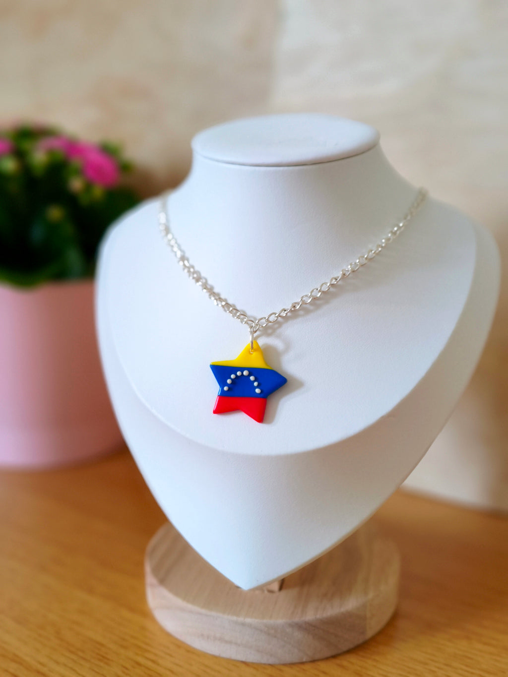 Venezuelan Necklace Star