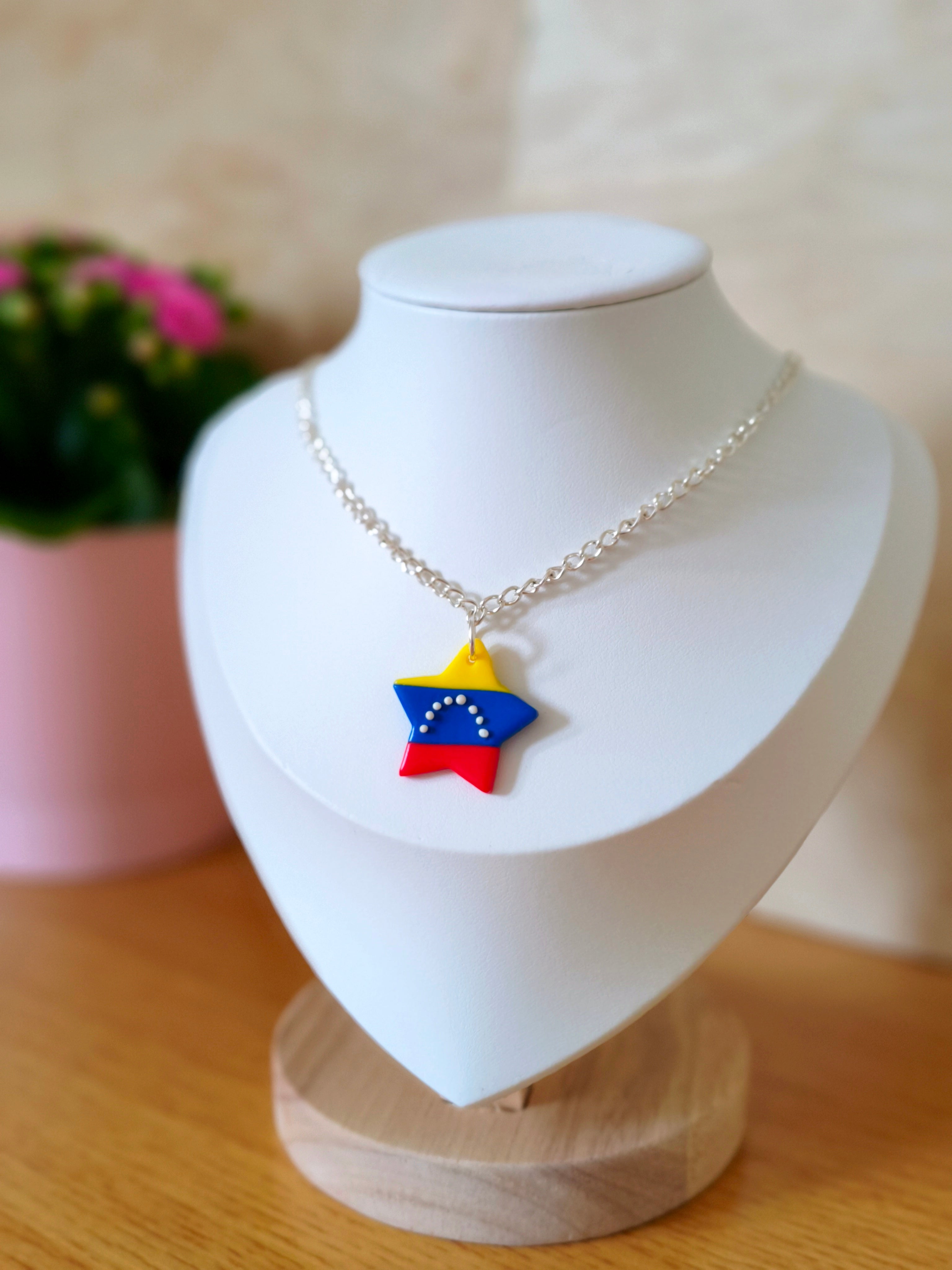 Venezuelan Necklace Star