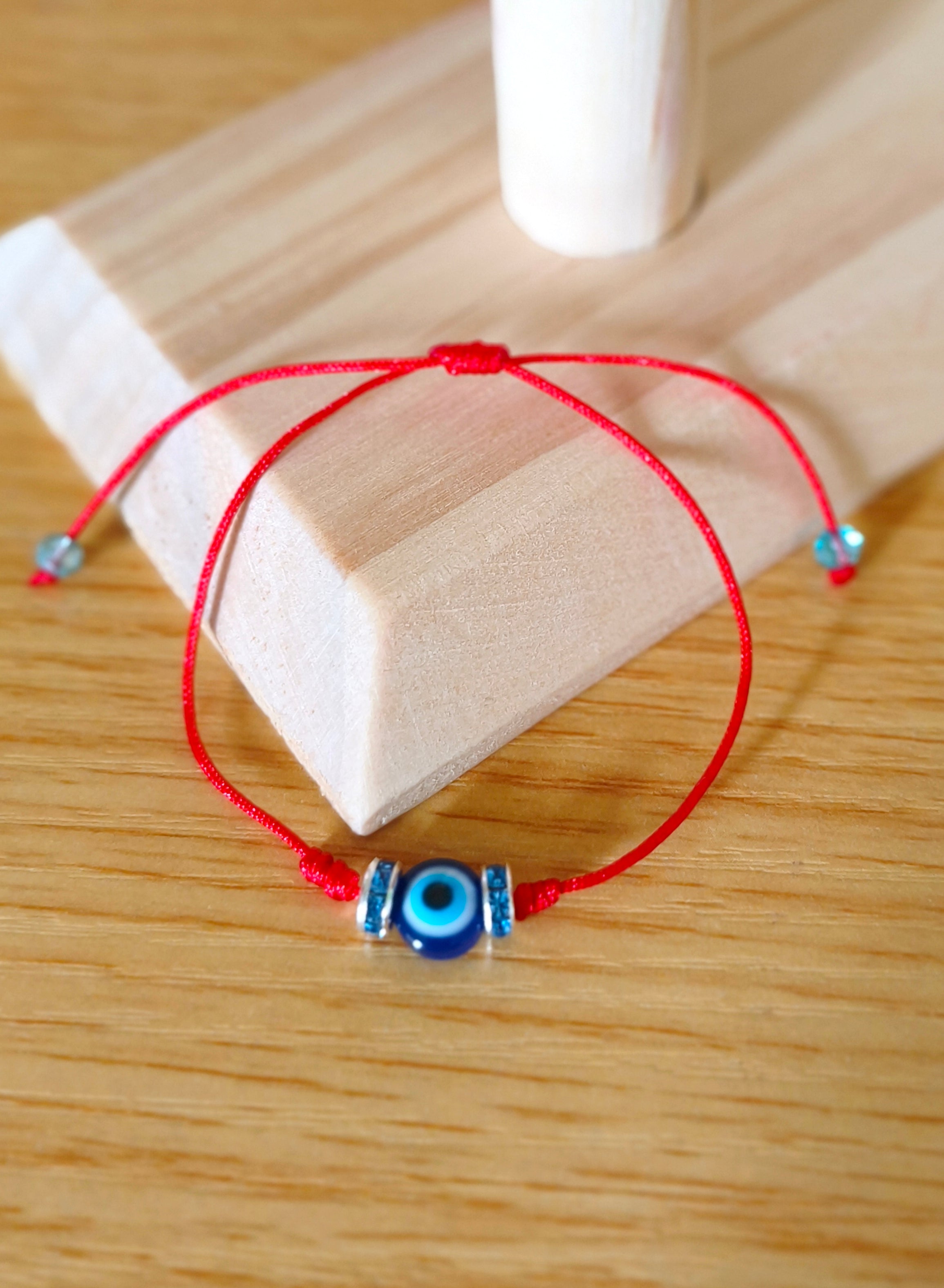 Amulet Red String Set