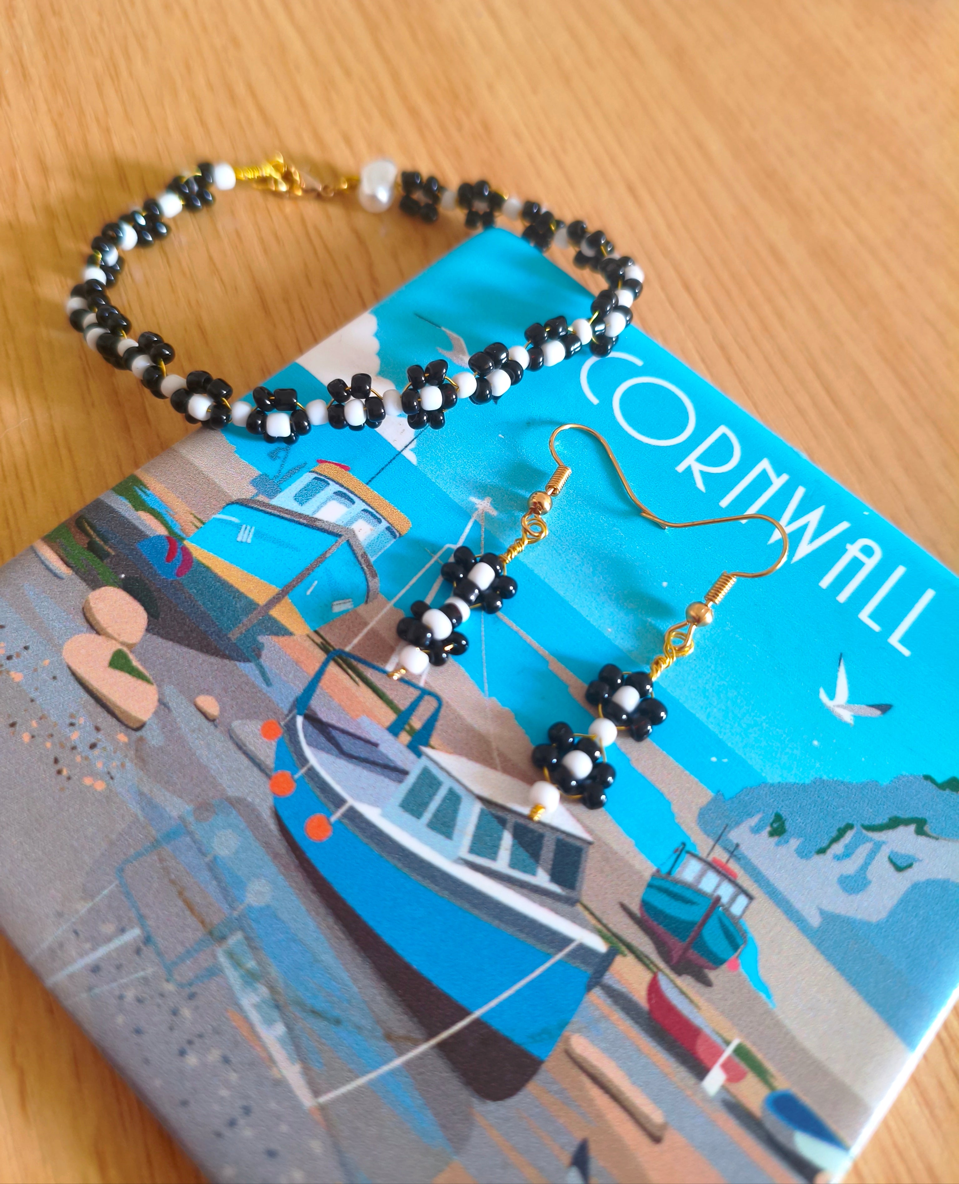 🤍🖤The St Piran’s Set: Earrings & Bracelet✨